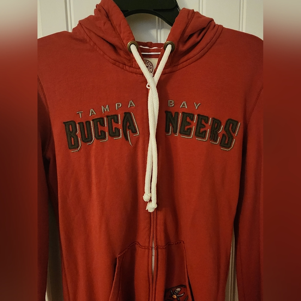 Tampa Bay Buccaneers Zip-up Hoodie